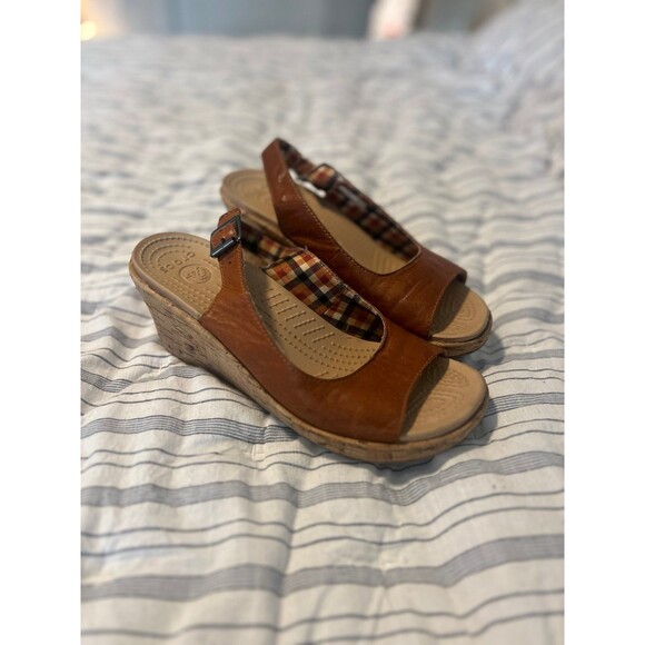 Crocs A-Leigh Women’s Brown Leather Open Toe Wedge Sandal Size 7 - Picture 9 of 9